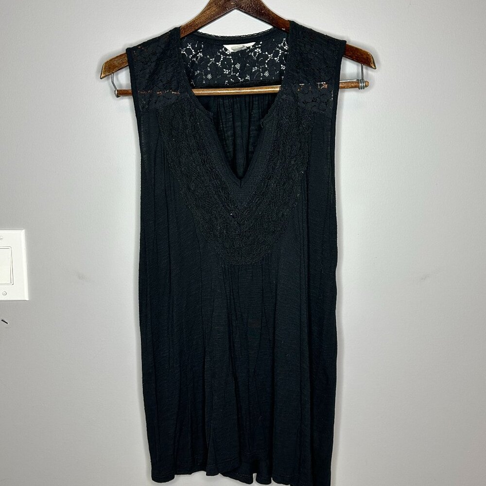 Caslon Black V-neck Tank